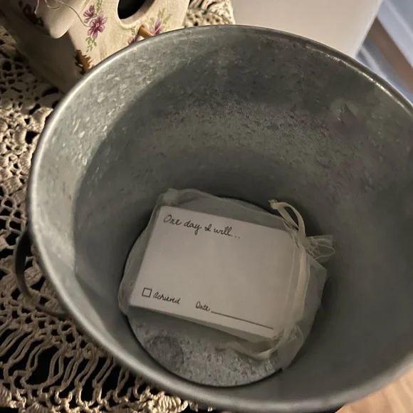 Bucket list gift NWT - Picture 5 of 6